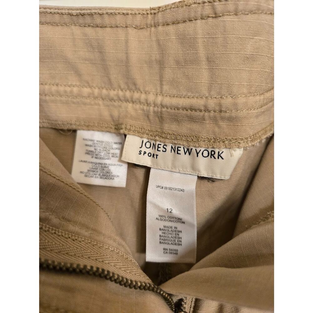 NWT Jones New York Sport Cargo Shorts, 100% Cotton, Tan/Khaki - Women's Size 12 - Picture 4 of 8